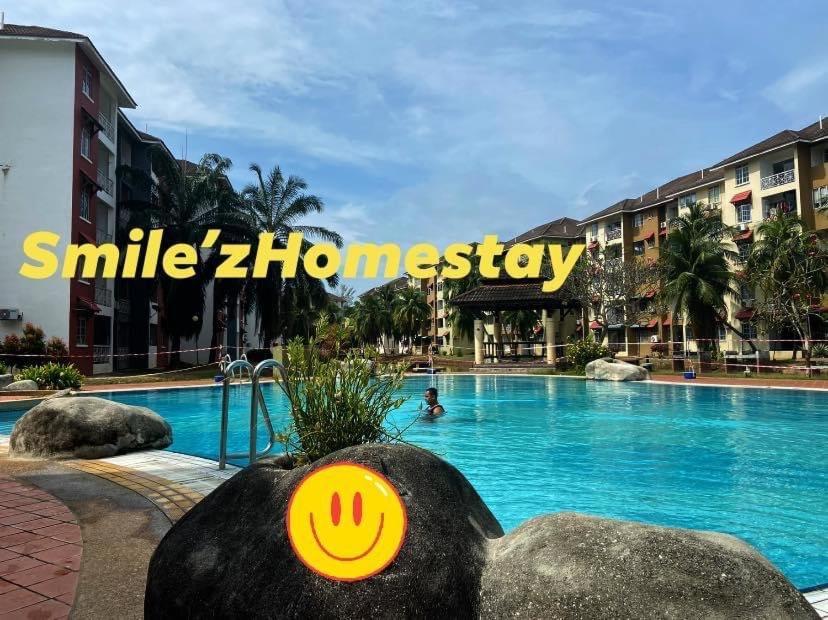 Smilez Homestay H102 & A306 At Pd Perdana Kondo Resort Петалинг Джая Екстериор снимка